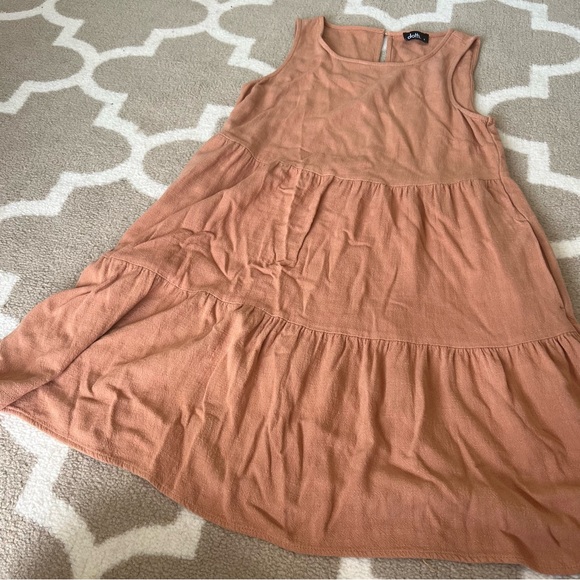 Tiered salmon color dress - Picture 3 of 5